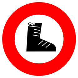 Souliers de ski interdits